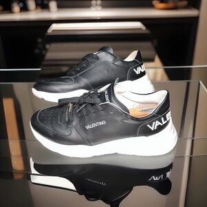 Mario Valentino Thor Sauvage Leather Sneakers In Black And White Men’s Size 11